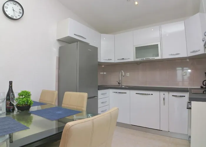 Conte čikara Appartement Saricevi
